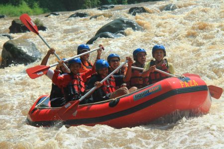 Elo river rafting